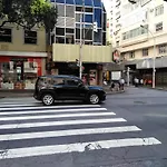 Copacabana 3 quartos ar cond a 2 qds da praia